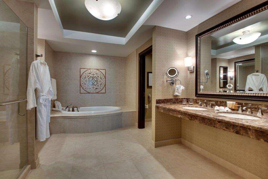 Argosy Casino Hotel & Spa Riverside Room photo