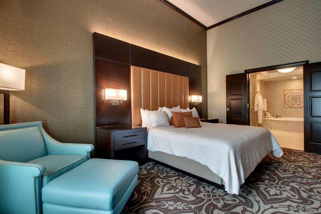 Argosy Casino Hotel & Spa Riverside Room photo