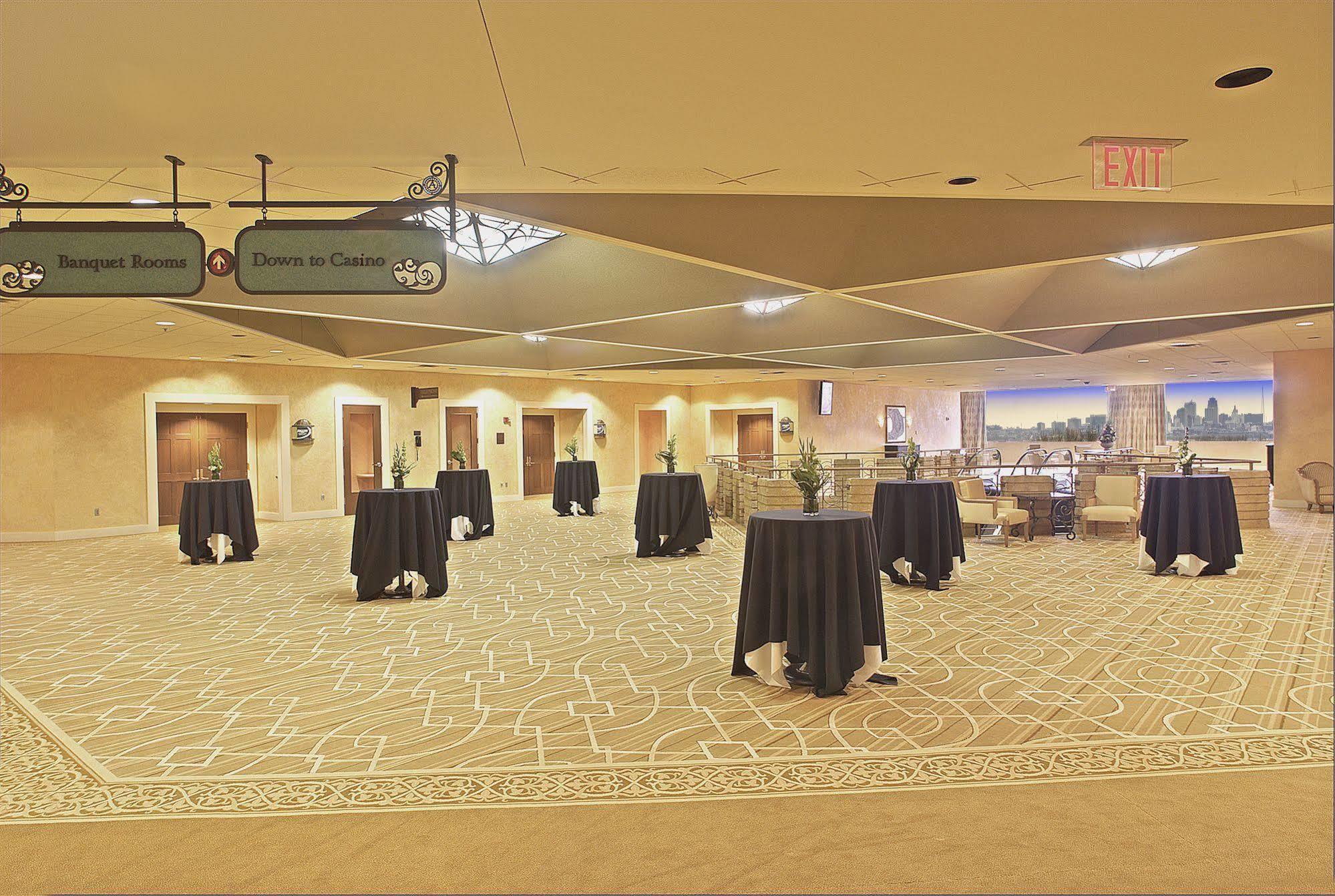 Argosy Casino Hotel & Spa Riverside Exterior photo